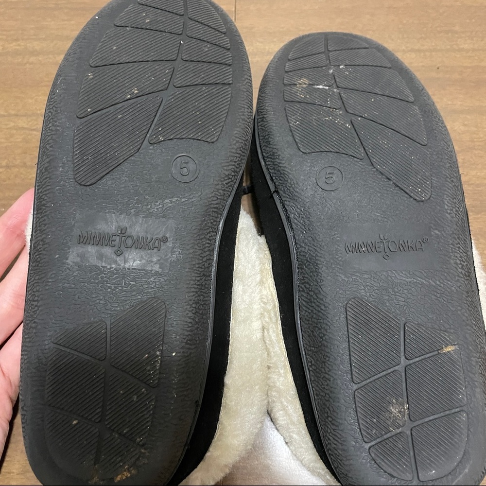 Minnetonka Women's Tabby Folded Trapper Slipper Black | sz 5 - Picture 5 of 5